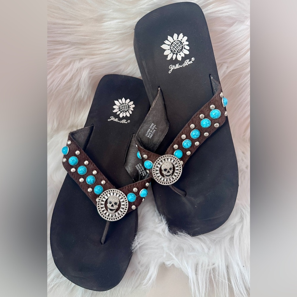 Yellow Box “RHINESTONE SKULL platform sandals / flip flops! Size 9 Turquoise!!!